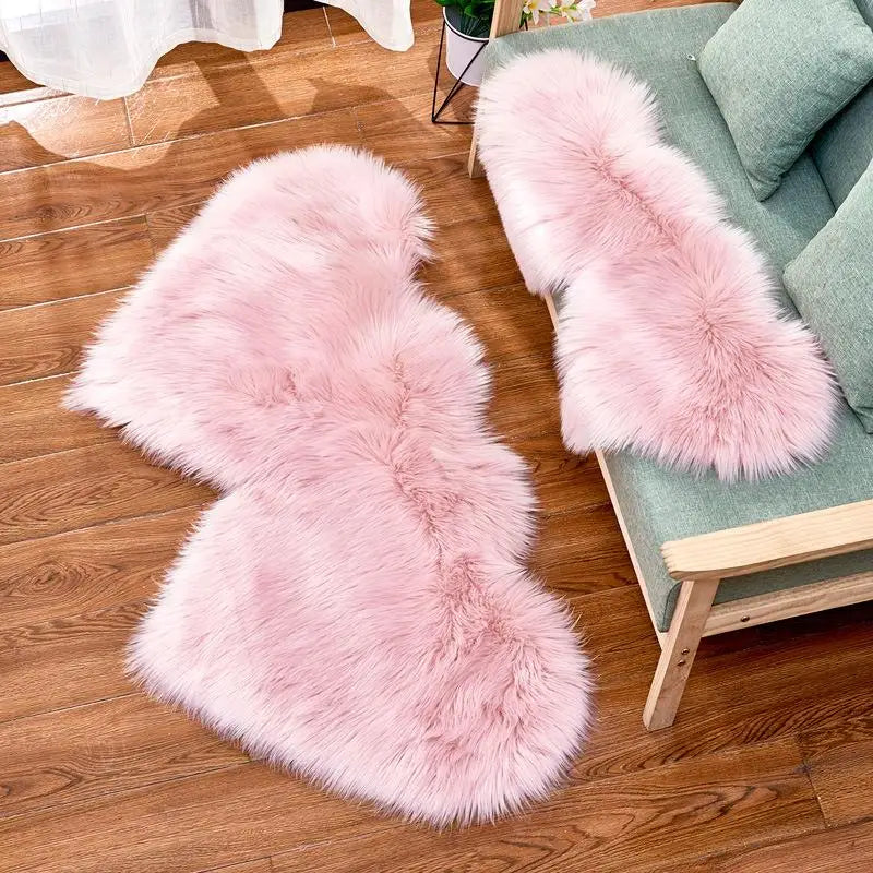 Heart-Shaped Plush Rug - Soft European Style Decorative Mat